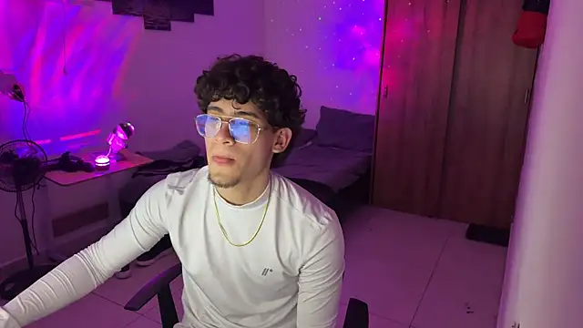 Kisan Smith online show from 12.19.25