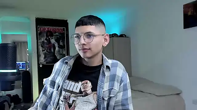 a lejandro 0 8 online show from 12.15.24