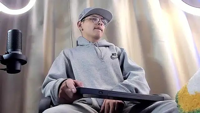 a lejandro 0 8 online show from 02.05.25