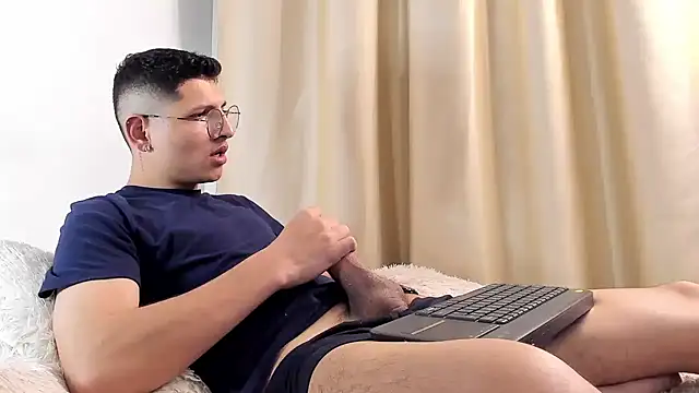 a lejandro 0 8 online show from 02.07.25