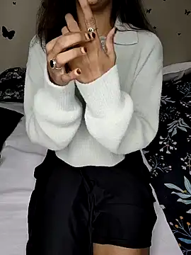 Snapshot of Leeeezzzz_roy chatting on 01.22.25 Leeeezzzz roy online show from 01.22.25