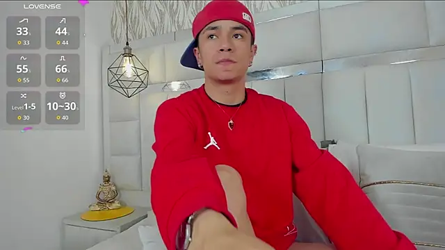 Snapshot of 1m_Joel chatting on 11.15.25 1m Joel online show from 11.15.25