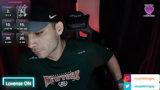 Snapshot of sexyboycolombi4 chatting on 01.10.26 sexyboycolombi4 online show from 01.10.26