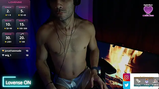 Snapshot of sexyboycolombi4 chatting on 02.24.26 sexyboycolombi4 online show from 02.24.26