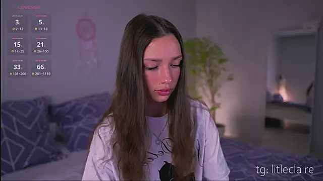 Snapshot of new_Claire chatting on 09.13.25 new Claire online show from 09.13.25