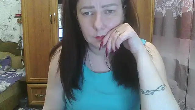 Snapshot of SophieNightAh chatting on 02.03.25 SophieNightAh online show from 02.03.25