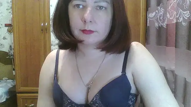 Snapshot of SophieNightAh chatting on 02.20.25 SophieNightAh online show from 02.20.25