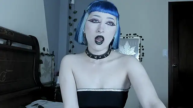 Snapshot of BlueBerry____ chatting on 09.17.25 BlueBerry     online show from 09.17.25