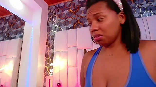 lia mariana online show from 10.12.25