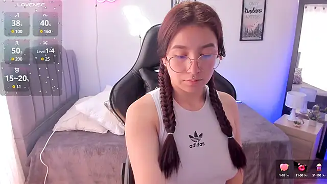 Amy joones online show from 03.04.25