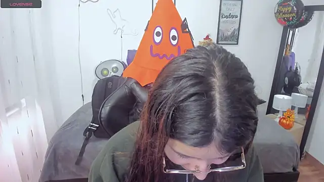 Amy joones online show from 10.29.25