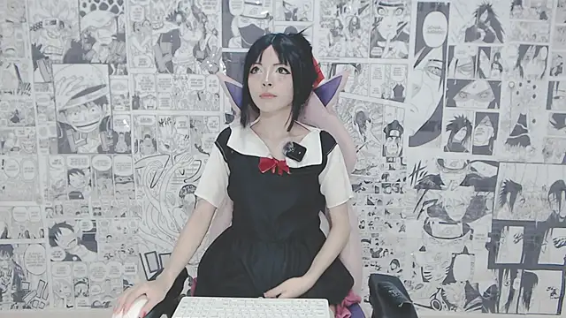 Miahparker online show from 10.22.25