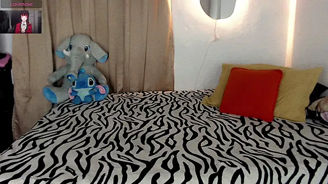 Snapshot of Gorrion__ chatting on 06.16.26 Gorrion online show from 06.16.26