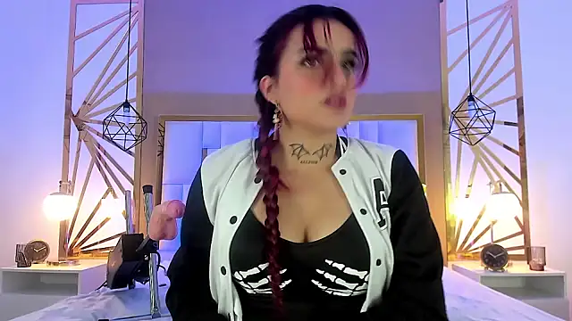 valeriee millerr  online show from 12.19.24