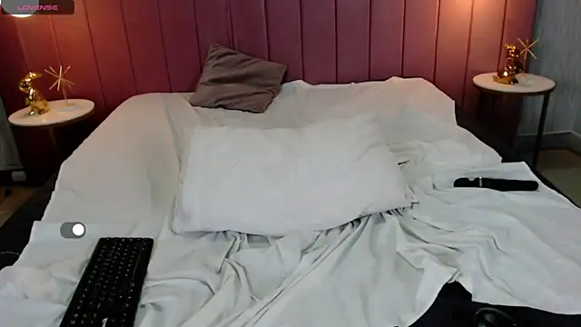 valeriee millerr  online show from 10.21.25