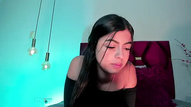 Snapshot of SiennaVidaal chatting on 01.14.25 SiennaVidaal online show from 01.14.25