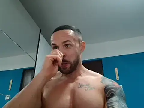 Snapshot of Magnificmuscles89 chatting on 02.13.25 Magnificmuscles89 online show from 02.13.25