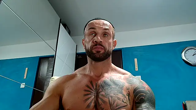 Snapshot of Magnificmuscles89 chatting on 09.29.25 Magnificmuscles89 online show from 09.29.25