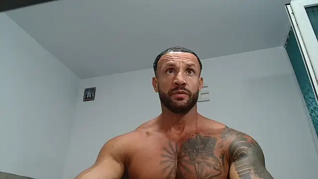 Snapshot of Magnificmuscles89 chatting on 07.05.26 Magnificmuscles89 online show from 07.05.26