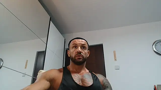 Snapshot of Magnificmuscles89 chatting on 07.20.26 Magnificmuscles89 online show from 07.20.26