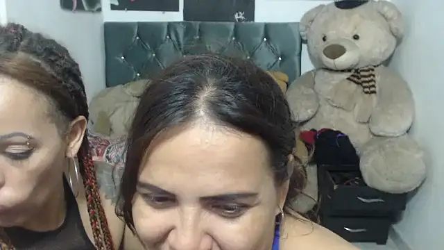 manzanahot9 online show from 02.04.25