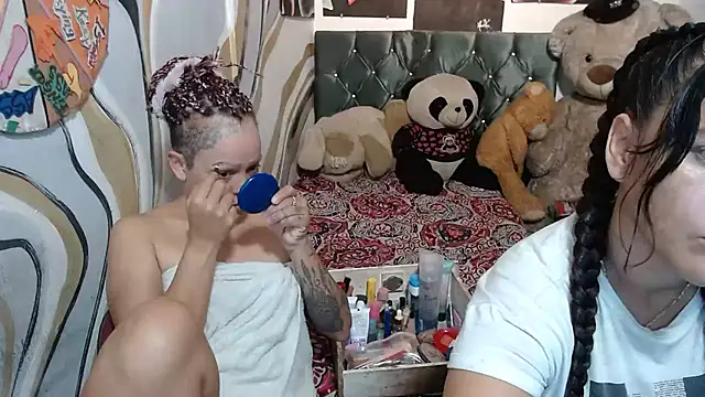 Snapshot of manzanahot9 chatting on 04.11.26 manzanahot9 online show from 04.11.26