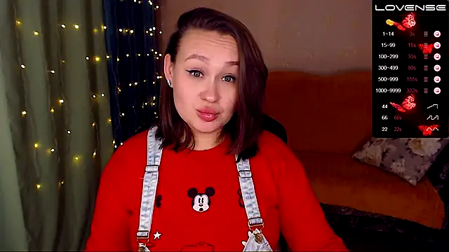 Snapshot of Cutie-Melanie chatting on 12.25.24 Cutie-Melanie online show from 12.25.24