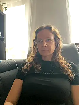 AnnikaRose online show from 10.27.25