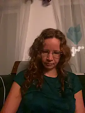 AnnikaRose online show from 11.20.25