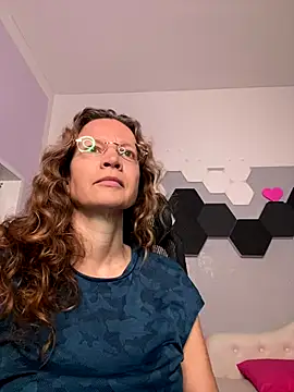 AnnikaRose online show from 12.23.25