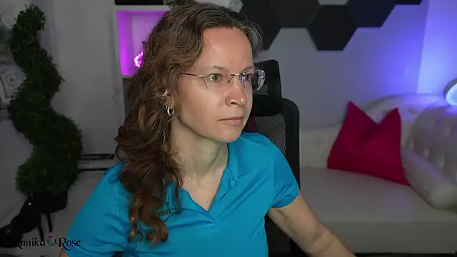 AnnikaRose online show from 02.12.26