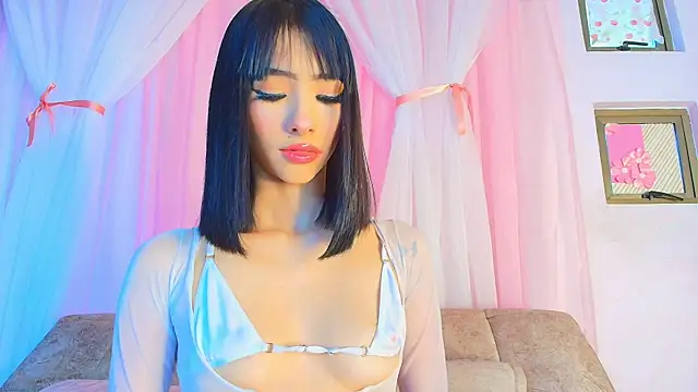 liccy hall online show from 03.12.26