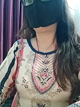 Aishwaryaa 69 online show from 02.12.26