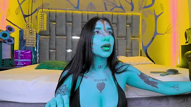 Leiaa  online show from 12.28.24