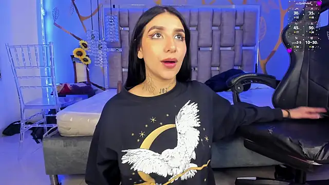 Leiaa  online show from 01.05.25