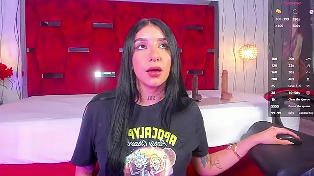 Leiaa  online show from 02.20.26