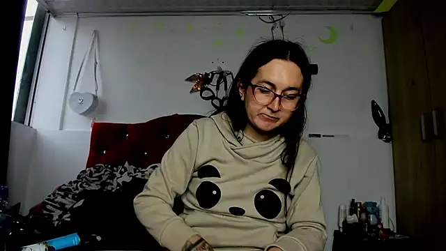 Sweet-Suck69 online show from 01.05.25