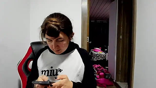 Sweet-Suck69 online show from 02.19.25