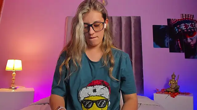 Giia paiige18 online show from 12.19.24