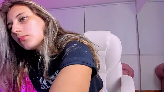 Giia paiige18 online show from 02.12.25