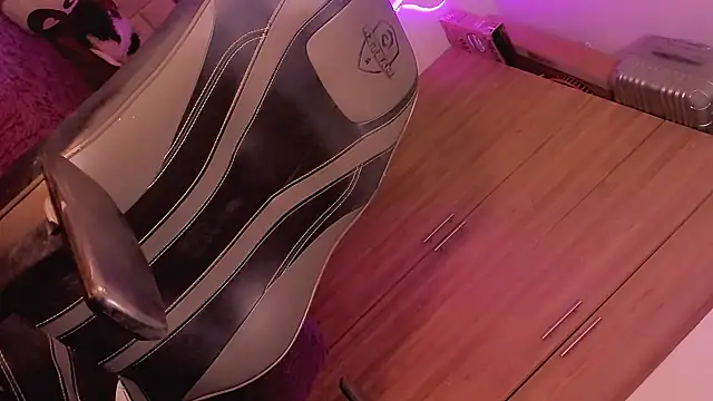 Snapshot of Vianca_Chanel chatting on 12.27.24 Vianca Chanel online show from 12.27.24