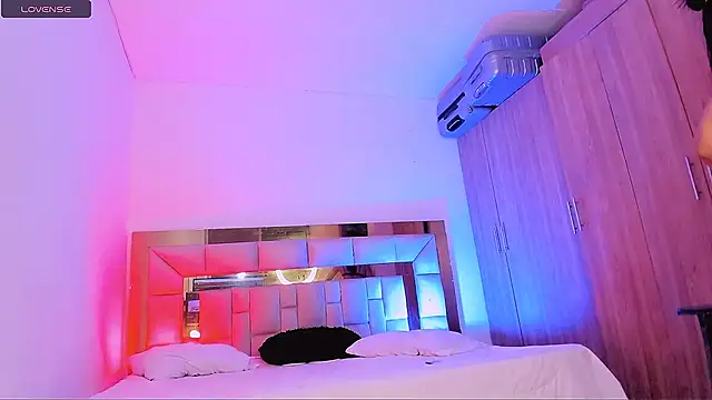 Snapshot of Vianca_Chanel chatting on 03.10.25 Vianca Chanel online show from 03.10.25