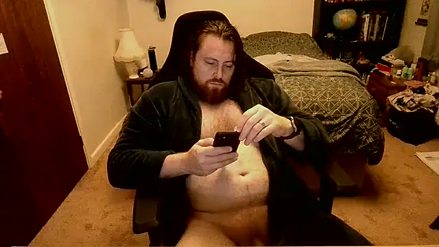 Snapshot of Hairy_Guy30 chatting on 09.17.25 Hairy Guy30 online show from 09.17.25