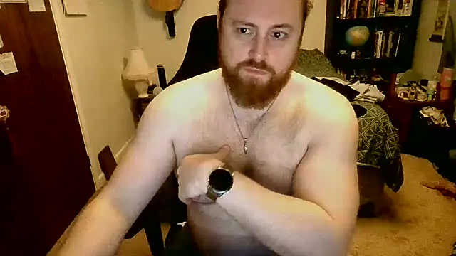 Snapshot of Hairy_Guy30 chatting on 10.14.25 Hairy Guy30 online show from 10.14.25