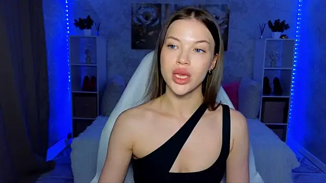 Snapshot of EmmyMills chatting on 06.01.26 EmmyMills online show from 06.01.26