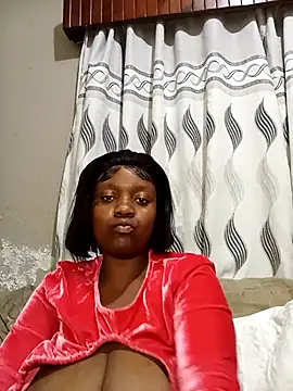 Snapshot of mloghyfsa chatting on 12.15.25 mloghyfsa online show from 12.15.25