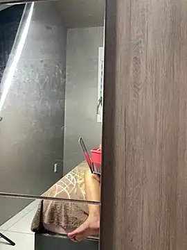 MaryAlbuquerque online show from 12.21.25