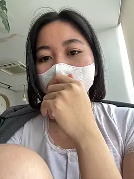 Lami Mi online show from 04.04.26