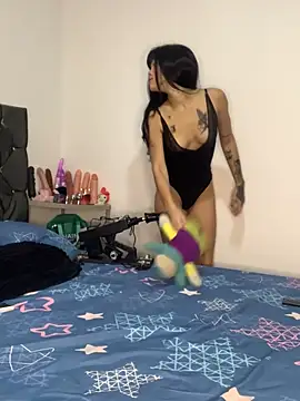 Snapshot of Abusive_cousin chatting on 02.09.25 Abusive cousin online show from 02.09.25