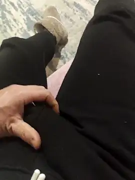 ssikerek23 online show from 12.18.25